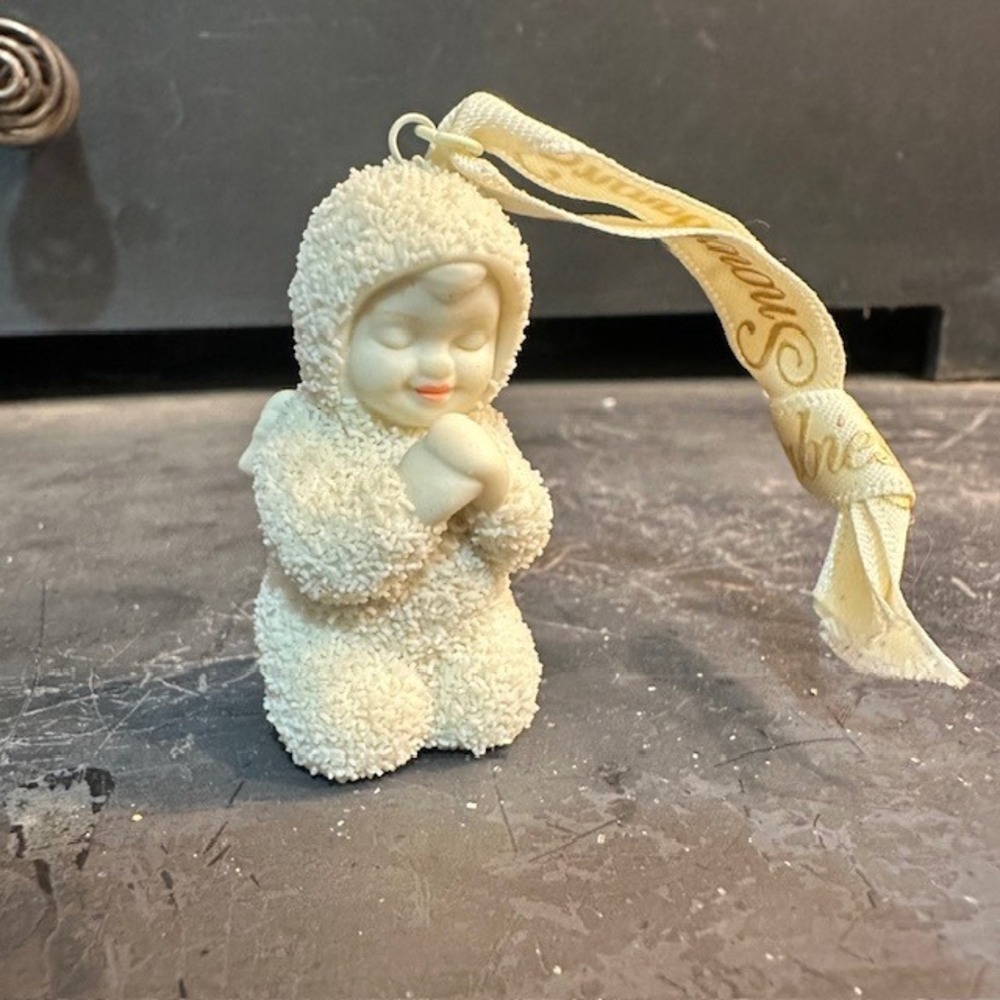 Snowbabies Ornament Mini Praying Angel‎ White Fuzzy Festive Hanging Decor